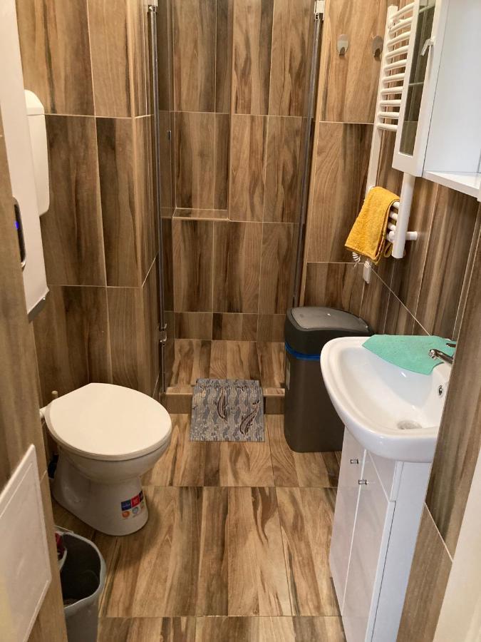 Roland Apartmant Zuglo Boedapest Buitenkant foto