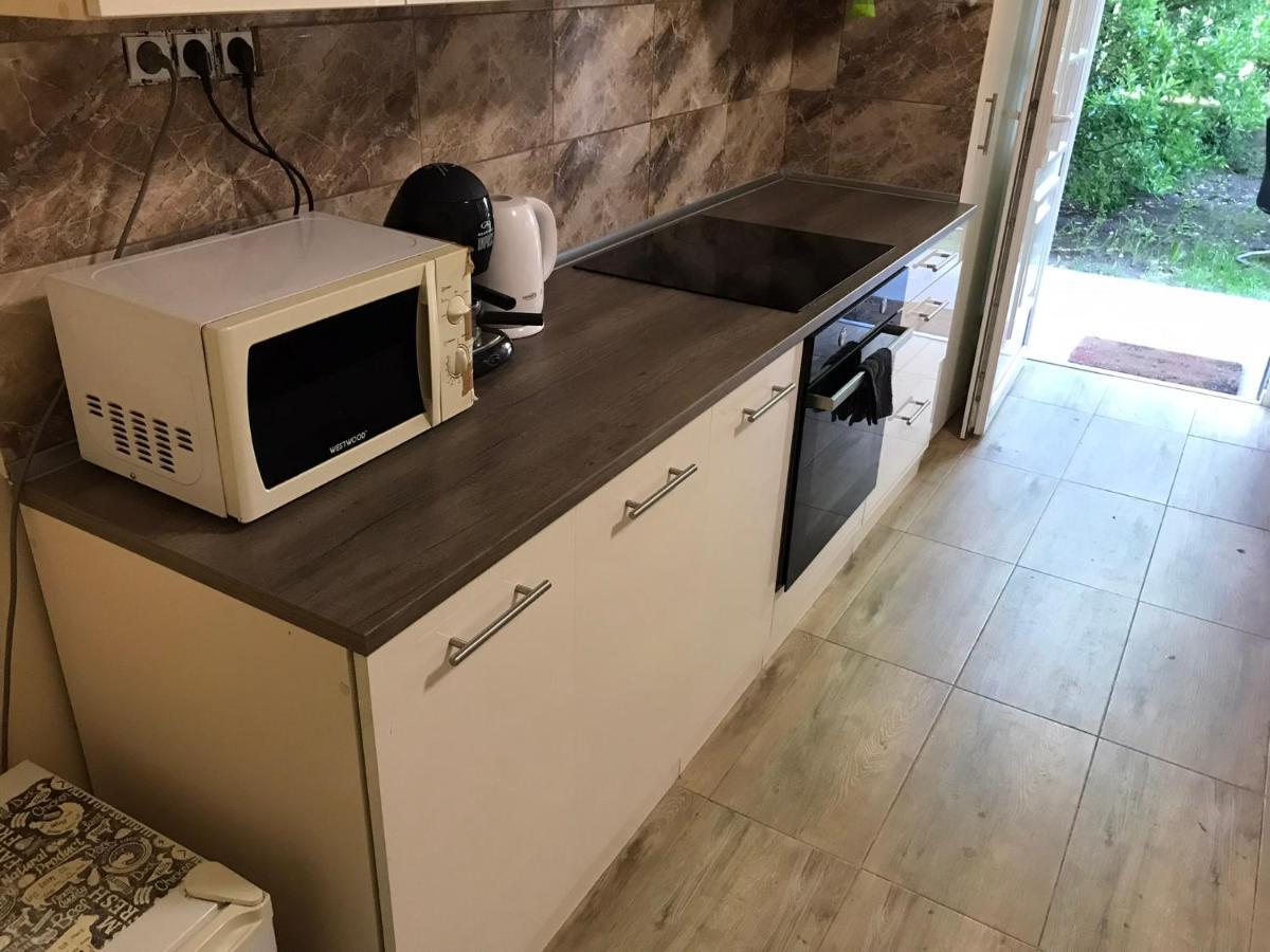 Roland Apartmant Zuglo Boedapest Buitenkant foto
