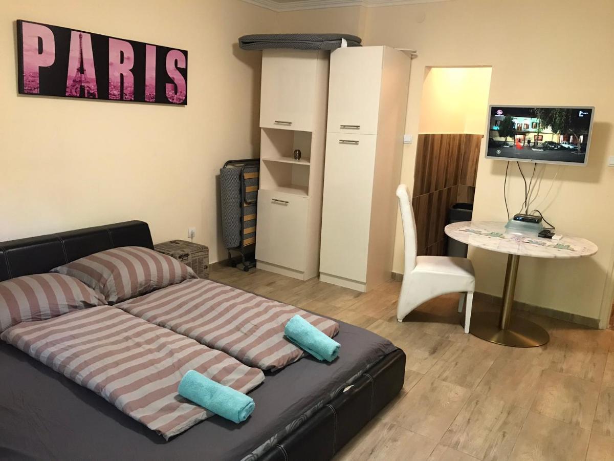 Roland Apartmant Zuglo Boedapest Buitenkant foto